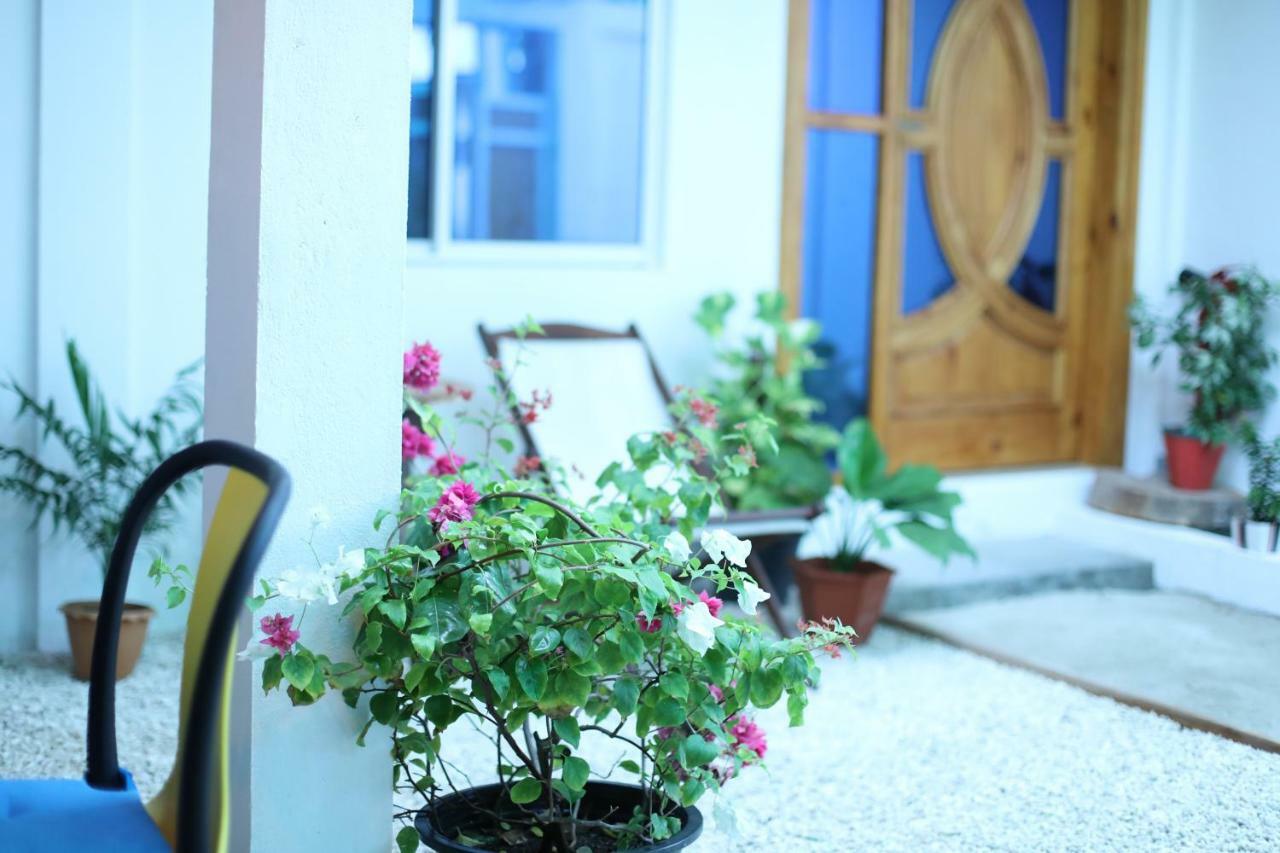Moodhu Surf House Hotell Himmafushi Eksteriør bilde