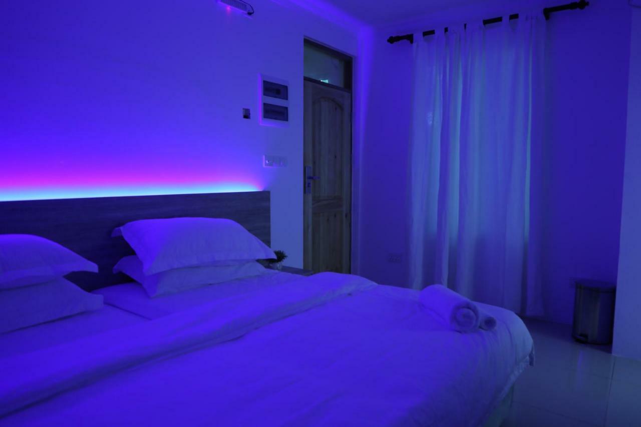 Moodhu Surf House Hotell Himmafushi Eksteriør bilde
